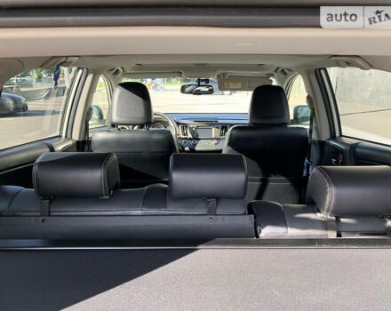 Тойота РАВ 4 2013 в Харькове на Automoto.ua Белый Тойота РАВ 4, объемом двигателя 2.5 л и пробегом 139 тыс. км за 20500 $, фото 16 на Automoto.ua