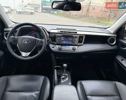 Білий Тойота РАВ 4, об'ємом двигуна 2.5 л та пробігом 195 тис. км за 17300 $, фото 13 на Automoto.ua