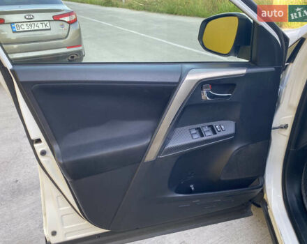 Білий Тойота РАВ 4, об'ємом двигуна 2.23 л та пробігом 158 тис. км за 15400 $, фото 36 на Automoto.ua