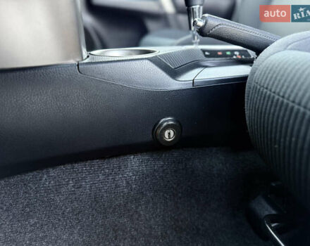 Белый Тойота РАВ 4, объемом двигателя 2 л и пробегом 98 тыс. км за 18200 $, фото 47 на Automoto.ua