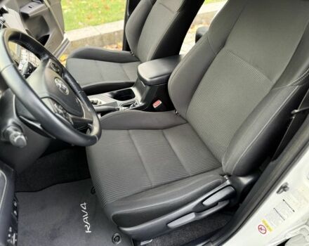 Белый Тойота РАВ 4, объемом двигателя 2 л и пробегом 96 тыс. км за 17800 $, фото 21 на Automoto.ua