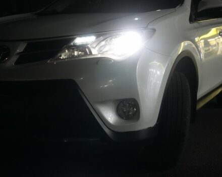 Білий Тойота РАВ 4, об'ємом двигуна 2.2 л та пробігом 253 тис. км за 14450 $, фото 15 на Automoto.ua