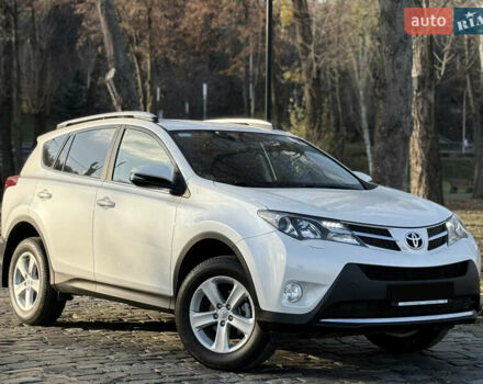 Белый Тойота РАВ 4, объемом двигателя 2 л и пробегом 98 тыс. км за 18200 $, фото 2 на Automoto.ua