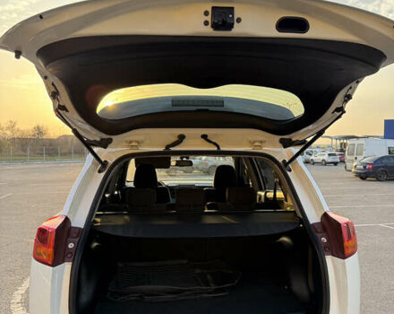 Белый Тойота РАВ 4, объемом двигателя 2.23 л и пробегом 193 тыс. км за 16750 $, фото 31 на Automoto.ua