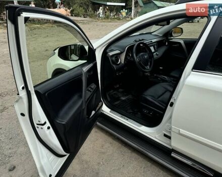 Белый Тойота РАВ 4, объемом двигателя 2.49 л и пробегом 98 тыс. км за 22500 $, фото 18 на Automoto.ua