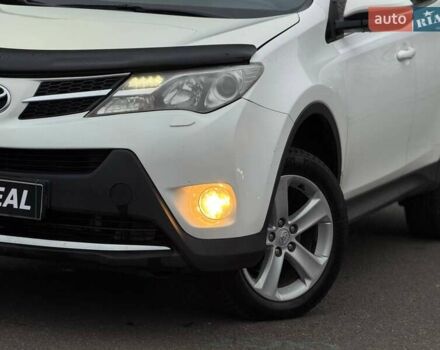 Білий Тойота РАВ 4, об'ємом двигуна 2.23 л та пробігом 209 тис. км за 14900 $, фото 4 на Automoto.ua