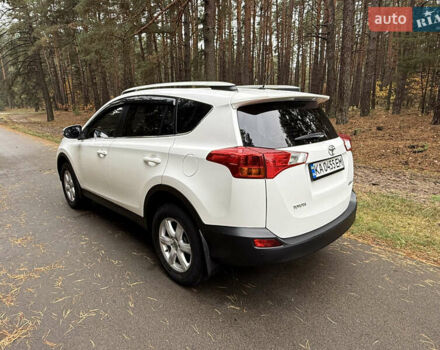 Тойота РАВ 4 2013 у Києві на Automoto.ua Білий Тойота РАВ 4, об'ємом двигуна 2 л та пробігом 192 тис. км за 16800 $, фото 63 на Automoto.ua