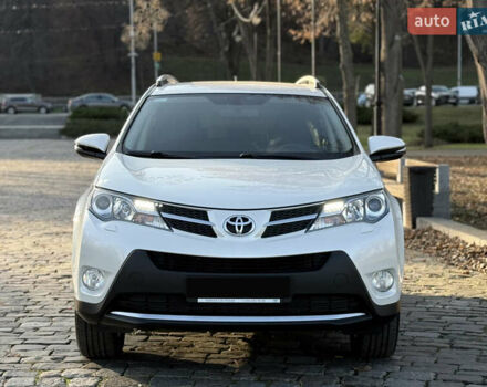 Белый Тойота РАВ 4, объемом двигателя 2 л и пробегом 98 тыс. км за 18200 $, фото 6 на Automoto.ua