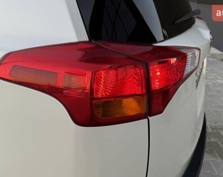 Тойота РАВ 4 2013 в Тернополе на Automoto.ua Белый Тойота РАВ 4, объемом двигателя 2.49 л и пробегом 169 тыс. км за 15999 $, фото 26 на Automoto.ua