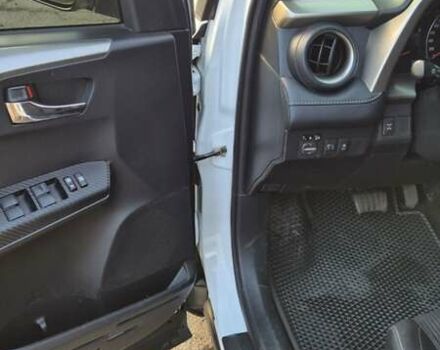 Белый Тойота РАВ 4, объемом двигателя 2.23 л и пробегом 126 тыс. км за 18500 $, фото 8 на Automoto.ua