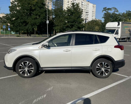 Белый Тойота РАВ 4, объемом двигателя 2.2 л и пробегом 282 тыс. км за 16300 $, фото 4 на Automoto.ua