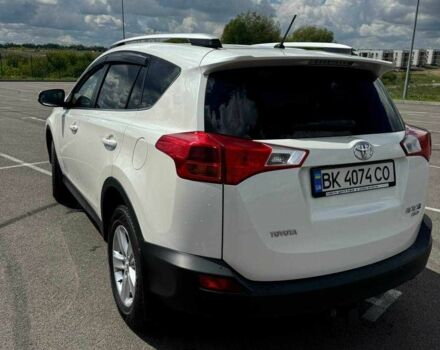 Белый Тойота РАВ 4, объемом двигателя 2.2 л и пробегом 141 тыс. км за 17000 $, фото 4 на Automoto.ua
