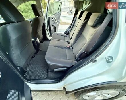 Білий Тойота РАВ 4, об'ємом двигуна 2 л та пробігом 116 тис. км за 15999 $, фото 52 на Automoto.ua