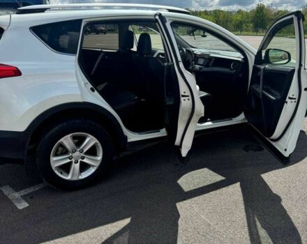 Белый Тойота РАВ 4, объемом двигателя 2.2 л и пробегом 141 тыс. км за 17000 $, фото 5 на Automoto.ua