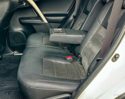 Білий Тойота РАВ 4, об'ємом двигуна 2.5 л та пробігом 138 тис. км за 17300 $, фото 17 на Automoto.ua