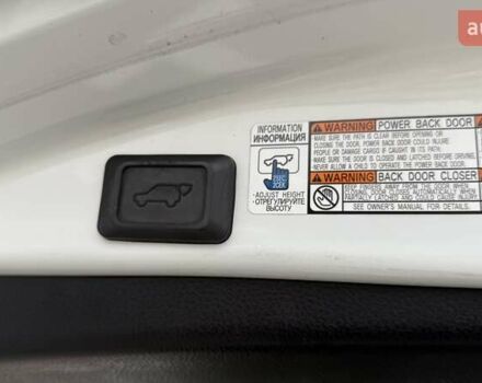 Белый Тойота РАВ 4, объемом двигателя 2.23 л и пробегом 188 тыс. км за 18900 $, фото 2 на Automoto.ua