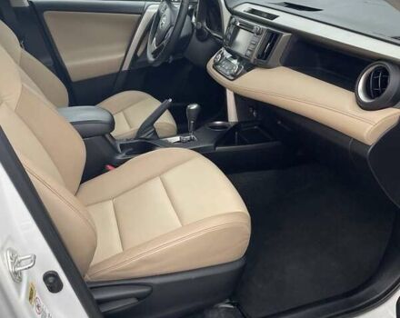 Білий Тойота РАВ 4, об'ємом двигуна 2.5 л та пробігом 131 тис. км за 16500 $, фото 10 на Automoto.ua