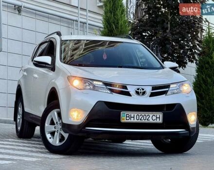 Білий Тойота РАВ 4, об'ємом двигуна 2 л та пробігом 116 тис. км за 15999 $, фото 7 на Automoto.ua