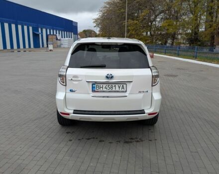 Белый Тойота РАВ 4, объемом двигателя 0 л и пробегом 130 тыс. км за 313 $, фото 4 на Automoto.ua