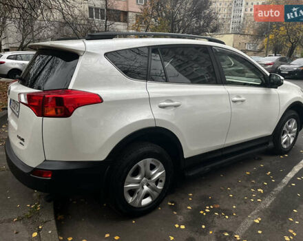 Белый Тойота РАВ 4, объемом двигателя 2.2 л и пробегом 151 тыс. км за 15800 $, фото 5 на Automoto.ua