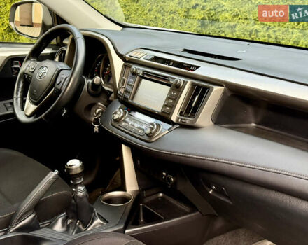 Белый Тойота РАВ 4, объемом двигателя 2 л и пробегом 216 тыс. км за 14999 $, фото 26 на Automoto.ua