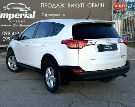 Білий Тойота РАВ 4, об'ємом двигуна 2.23 л та пробігом 105 тис. км за 19300 $, фото 3 на Automoto.ua