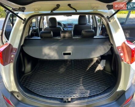 Белый Тойота РАВ 4, объемом двигателя 2.23 л и пробегом 131 тыс. км за 18000 $, фото 20 на Automoto.ua