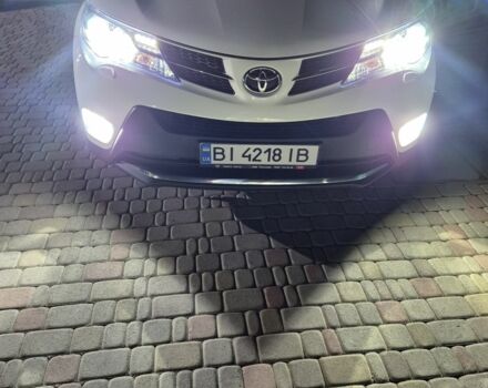 Белый Тойота РАВ 4, объемом двигателя 2.2 л и пробегом 124 тыс. км за 19000 $, фото 10 на Automoto.ua