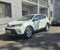 Белый Тойота РАВ 4, объемом двигателя 2.23 л и пробегом 160 тыс. км за 18000 $, фото 1 на Automoto.ua