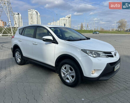 Белый Тойота РАВ 4, объемом двигателя 1.99 л и пробегом 179 тыс. км за 14900 $, фото 3 на Automoto.ua