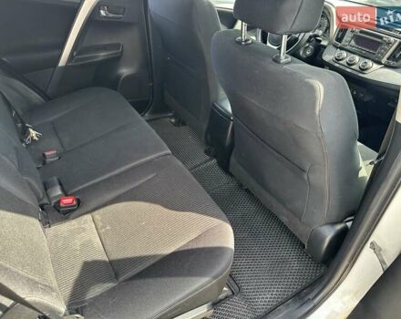 Белый Тойота РАВ 4, объемом двигателя 1.99 л и пробегом 123 тыс. км за 18500 $, фото 6 на Automoto.ua