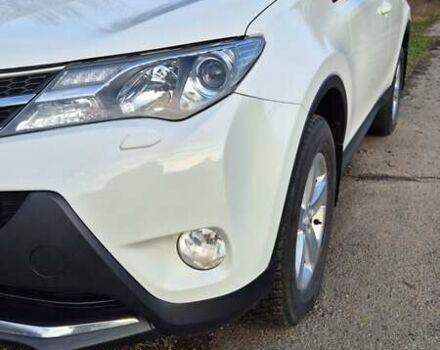 Белый Тойота РАВ 4, объемом двигателя 2.23 л и пробегом 126 тыс. км за 18500 $, фото 1 на Automoto.ua