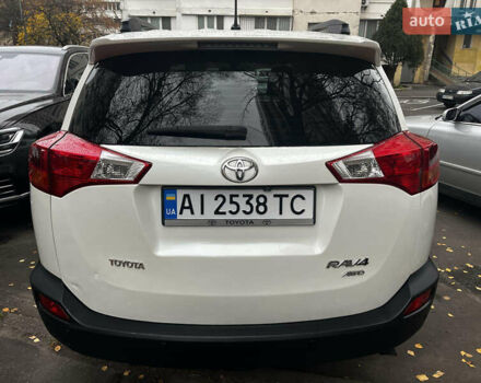 Белый Тойота РАВ 4, объемом двигателя 2.2 л и пробегом 151 тыс. км за 15800 $, фото 4 на Automoto.ua