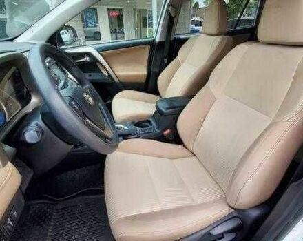 Белый Тойота РАВ 4, объемом двигателя 2.5 л и пробегом 50 тыс. км за 3500 $, фото 3 на Automoto.ua