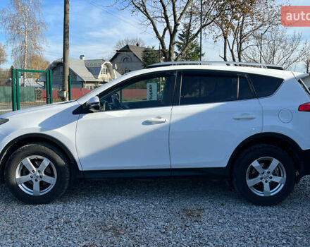 Белый Тойота РАВ 4, объемом двигателя 2.23 л и пробегом 160 тыс. км за 17700 $, фото 3 на Automoto.ua