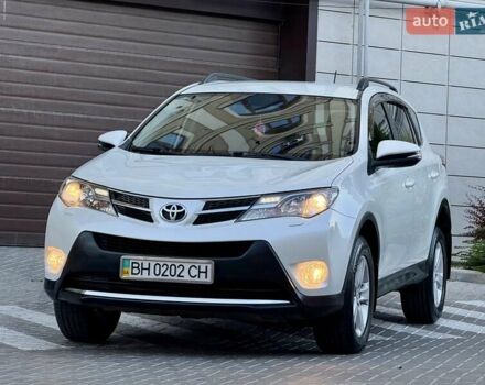 Білий Тойота РАВ 4, об'ємом двигуна 2 л та пробігом 116 тис. км за 15999 $, фото 2 на Automoto.ua