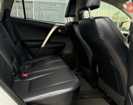 Белый Тойота РАВ 4, объемом двигателя 2.23 л и пробегом 188 тыс. км за 18900 $, фото 8 на Automoto.ua