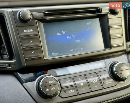 Белый Тойота РАВ 4, объемом двигателя 2 л и пробегом 216 тыс. км за 14999 $, фото 32 на Automoto.ua