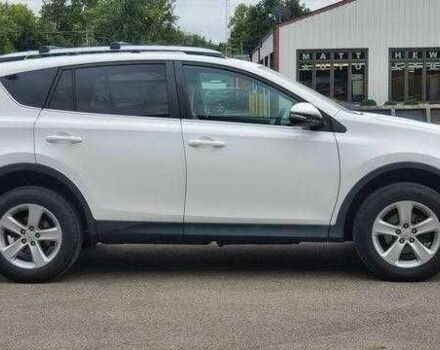 Белый Тойота РАВ 4, объемом двигателя 2.5 л и пробегом 50 тыс. км за 3500 $, фото 1 на Automoto.ua