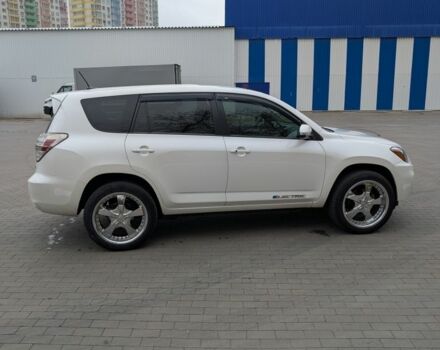 Белый Тойота РАВ 4, объемом двигателя 0 л и пробегом 130 тыс. км за 313 $, фото 8 на Automoto.ua