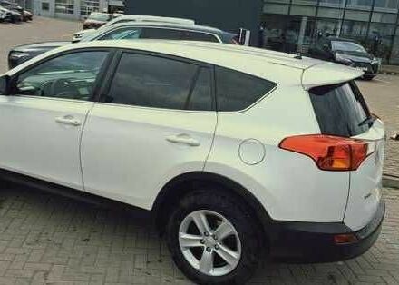 Білий Тойота РАВ 4, об'ємом двигуна 2.2 л та пробігом 254 тис. км за 5200 $, фото 3 на Automoto.ua