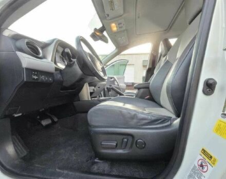 Белый Тойота РАВ 4, объемом двигателя 2.5 л и пробегом 82 тыс. км за 4450 $, фото 8 на Automoto.ua