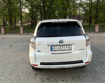 Білий Тойота РАВ 4, об'ємом двигуна 0 л та пробігом 178 тис. км за 10000 $, фото 2 на Automoto.ua