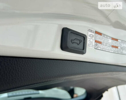 Белый Тойота РАВ 4, объемом двигателя 2.49 л и пробегом 130 тыс. км за 18000 $, фото 41 на Automoto.ua