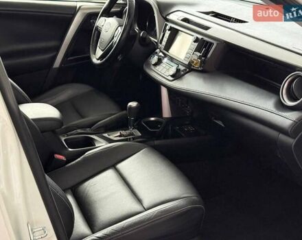 Белый Тойота РАВ 4, объемом двигателя 2.5 л и пробегом 99 тыс. км за 22990 $, фото 28 на Automoto.ua