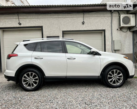 Белый Тойота РАВ 4, объемом двигателя 2.49 л и пробегом 130 тыс. км за 18000 $, фото 7 на Automoto.ua