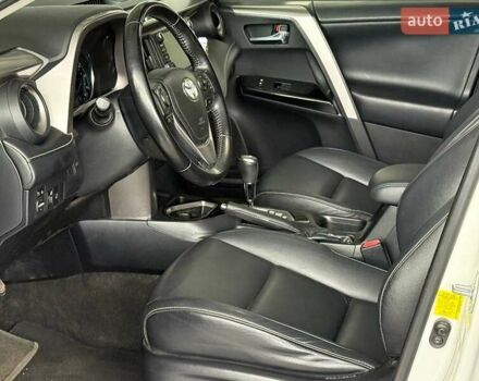 Белый Тойота РАВ 4, объемом двигателя 2.5 л и пробегом 99 тыс. км за 22990 $, фото 19 на Automoto.ua