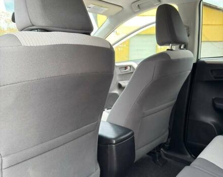 Белый Тойота РАВ 4, объемом двигателя 2.5 л и пробегом 165 тыс. км за 16800 $, фото 18 на Automoto.ua