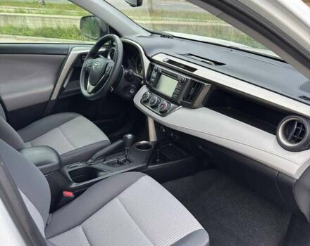 Белый Тойота РАВ 4, объемом двигателя 2.5 л и пробегом 165 тыс. км за 16800 $, фото 13 на Automoto.ua