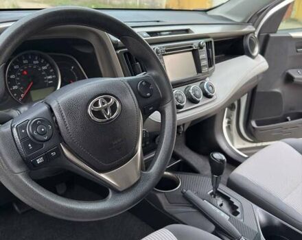 Белый Тойота РАВ 4, объемом двигателя 2.5 л и пробегом 165 тыс. км за 16800 $, фото 16 на Automoto.ua